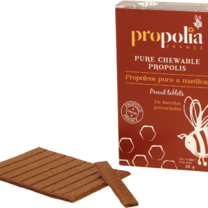 la Propolis, qui est notre ingrédient historique. "Intense" tient bien sûr du fait que la Propolis y est purifiée, très concentrée, très forte, très efficace...