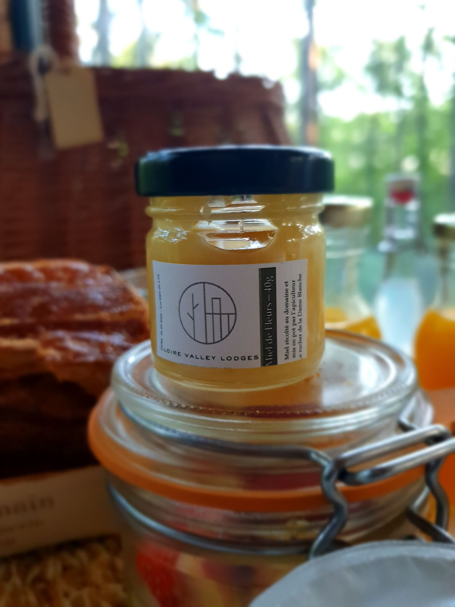 Le miel de Loire Valley Lodges produit par les ruches installées grâce au rucher de la Dame Blanche